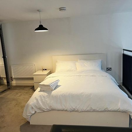 Luxurious 1-Bedroom With Parking Birmingham Extérieur photo