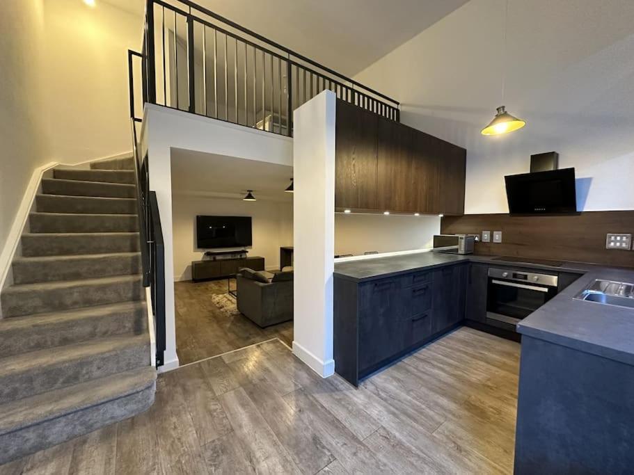 Luxurious 1-Bedroom With Parking Birmingham Extérieur photo