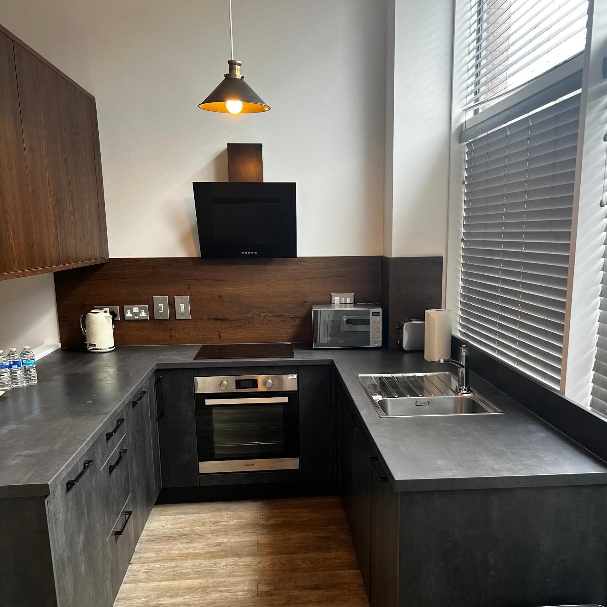 Luxurious 1-Bedroom With Parking Birmingham Extérieur photo